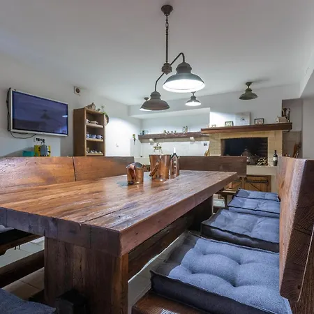 Awesome In With Kitchen Holiday home