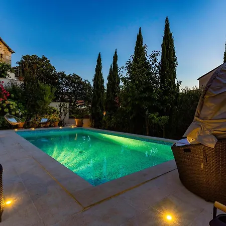 Awesome In With Kitchen Holiday home Postira