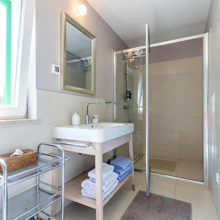 Awesome In With Kitchen * Postira